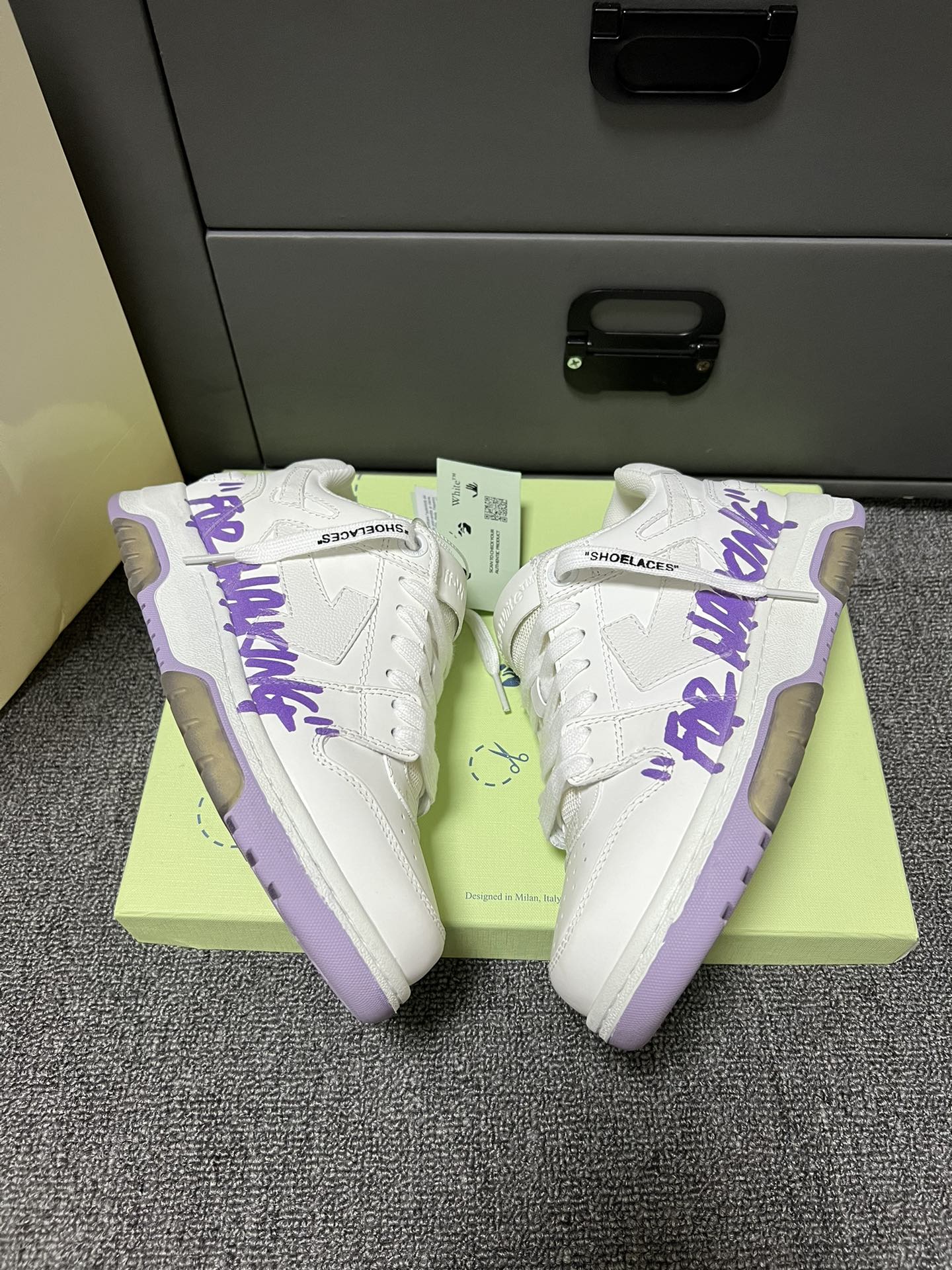 Off-White Out Of Office