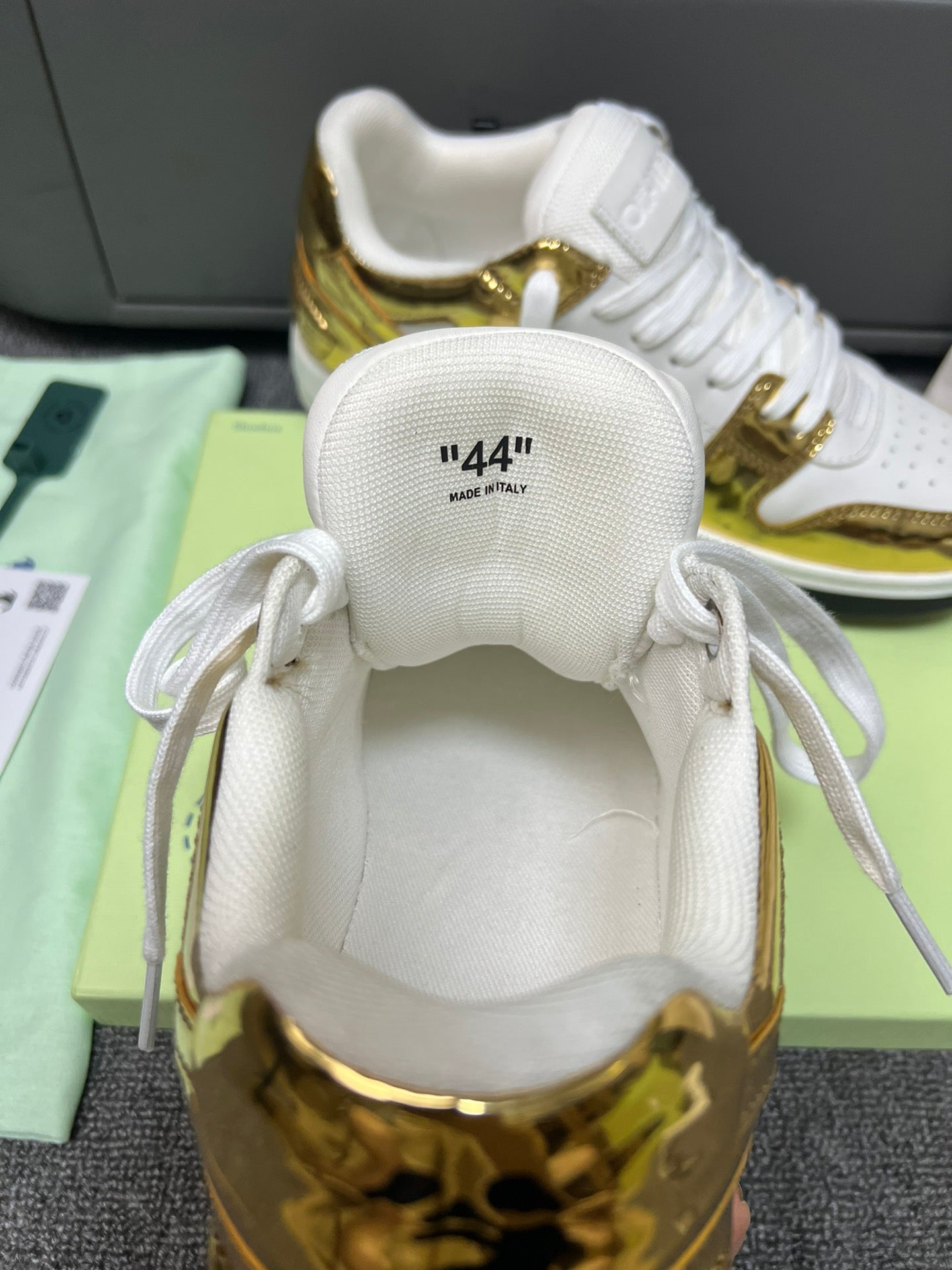 Off-White Out Of Office