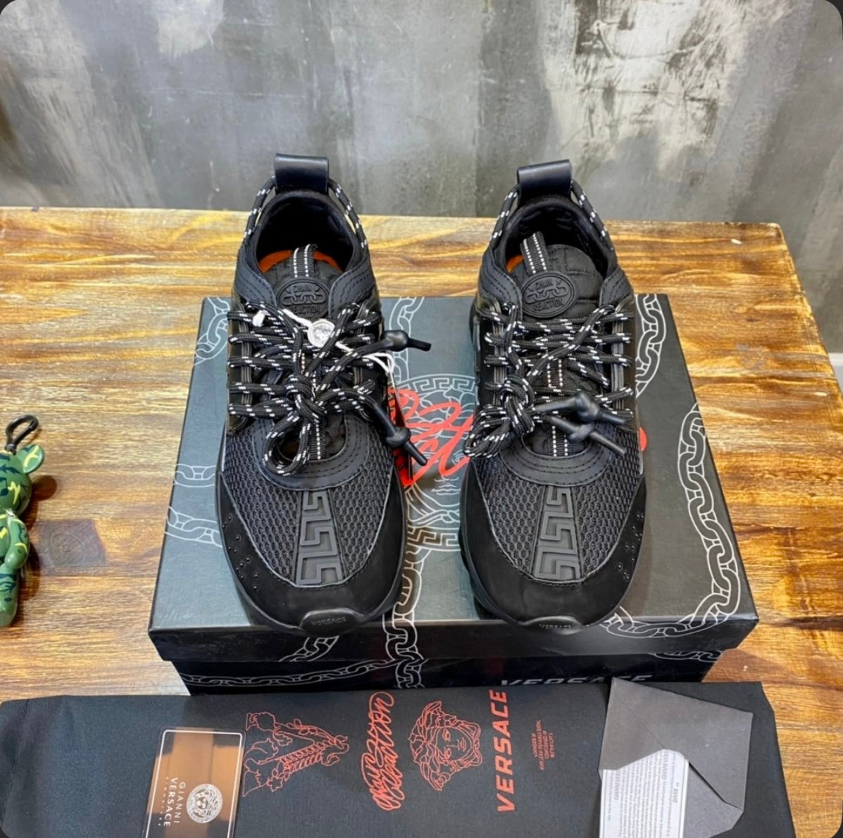 Versace Chain Reaction
