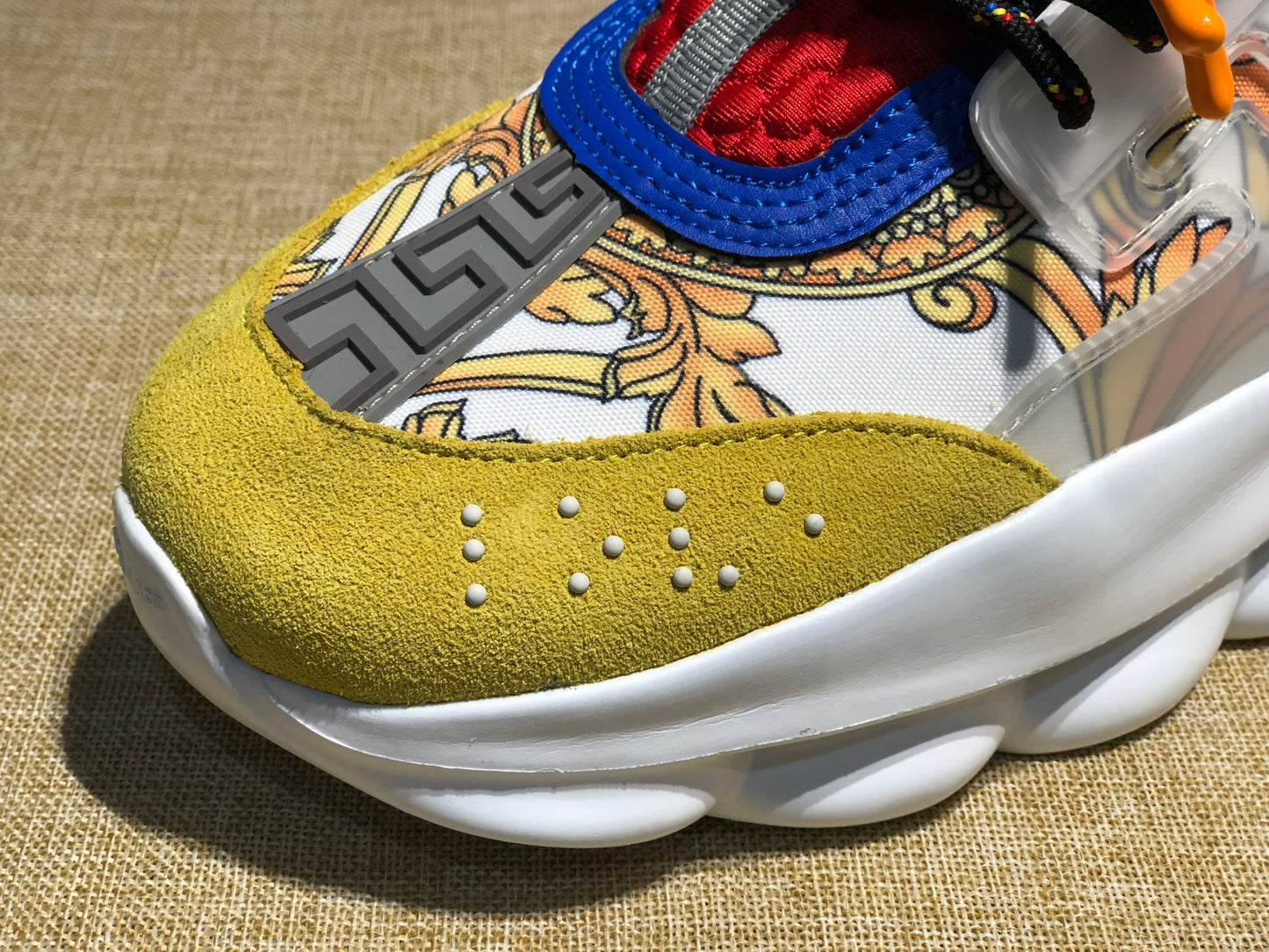 Versace Chain Reaction