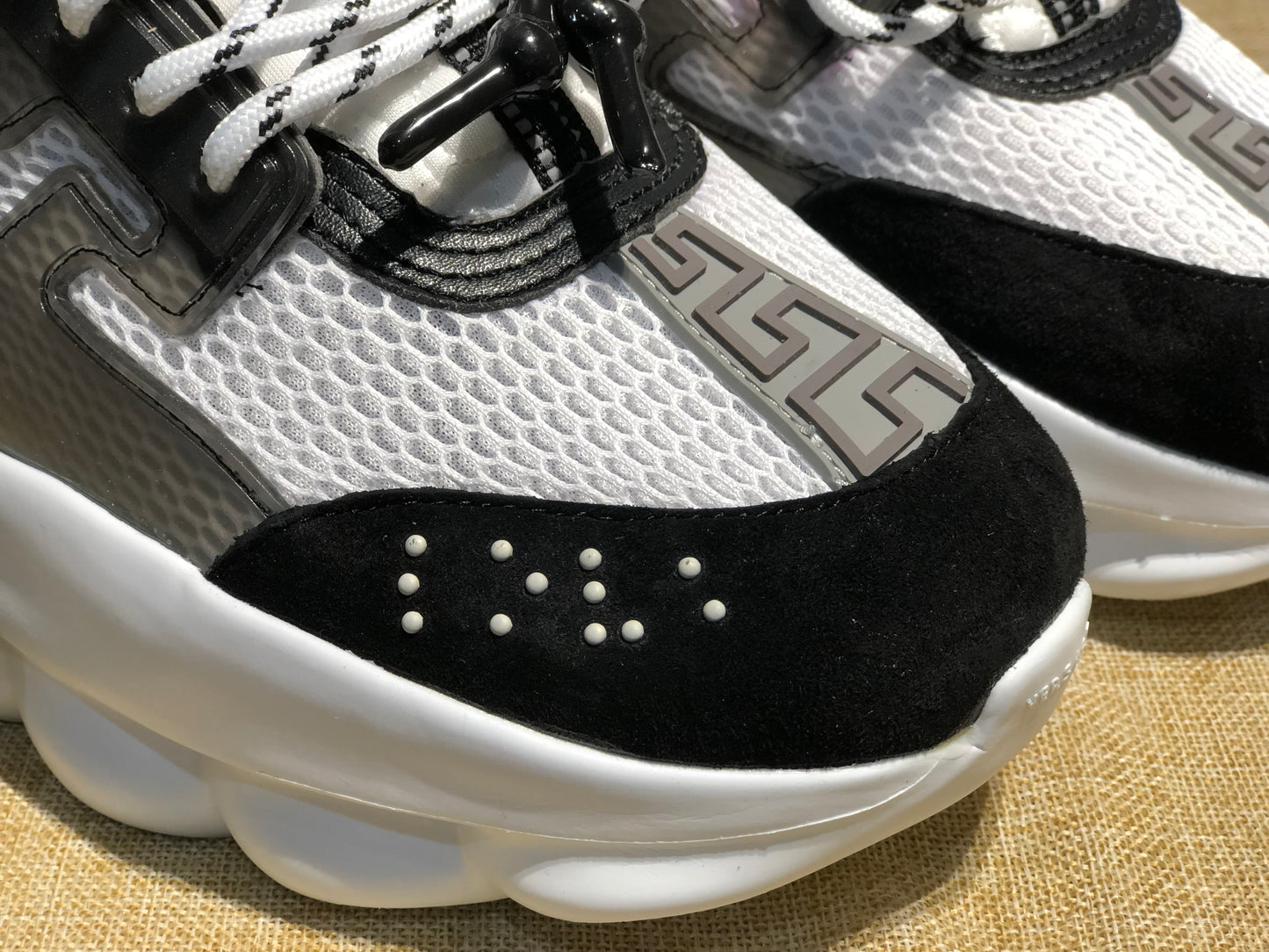 Versace Chain Reaction