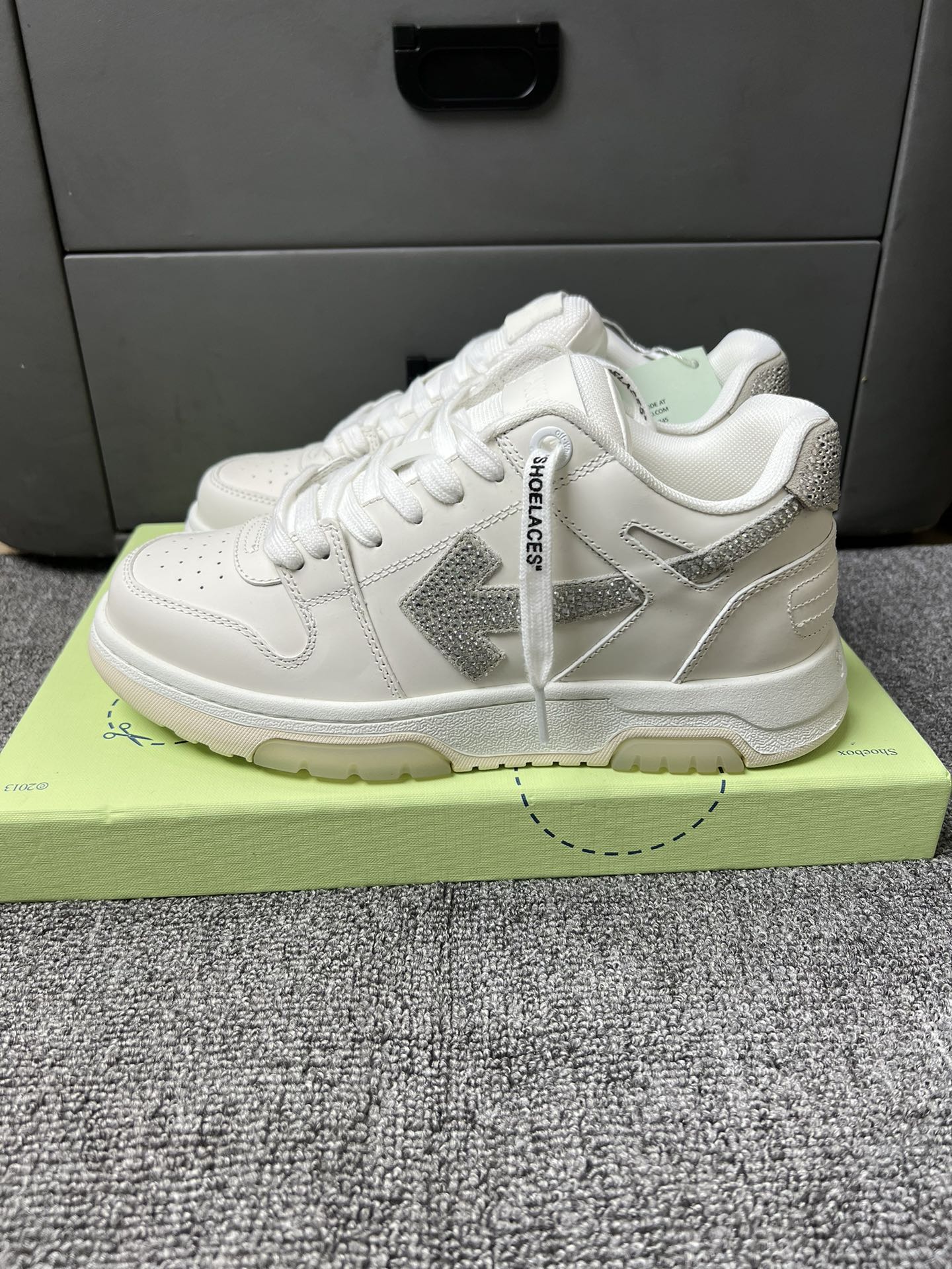 Off-White Out Office