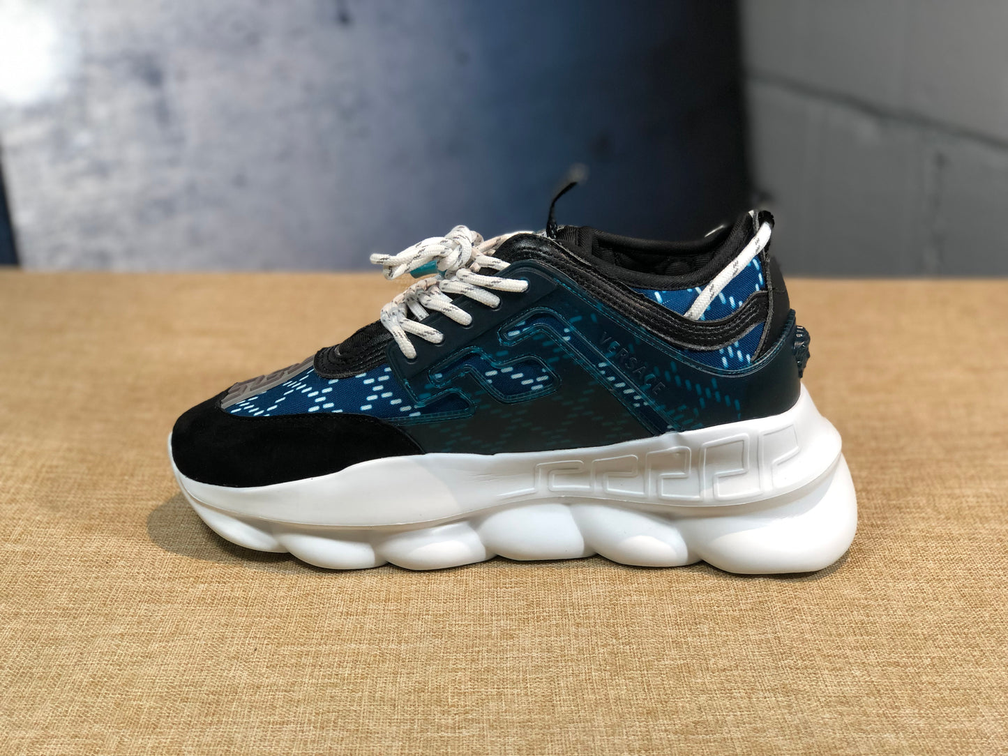 Versace Chain Reaction