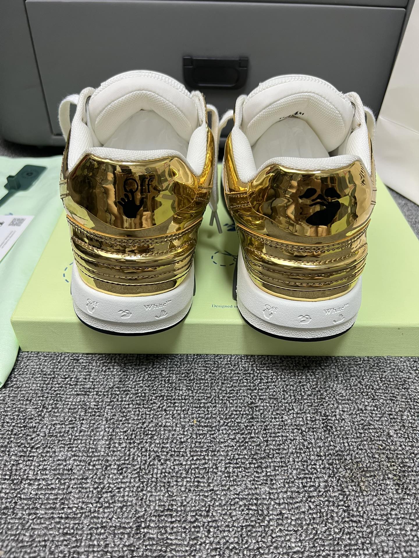 Off-White Out Of Office