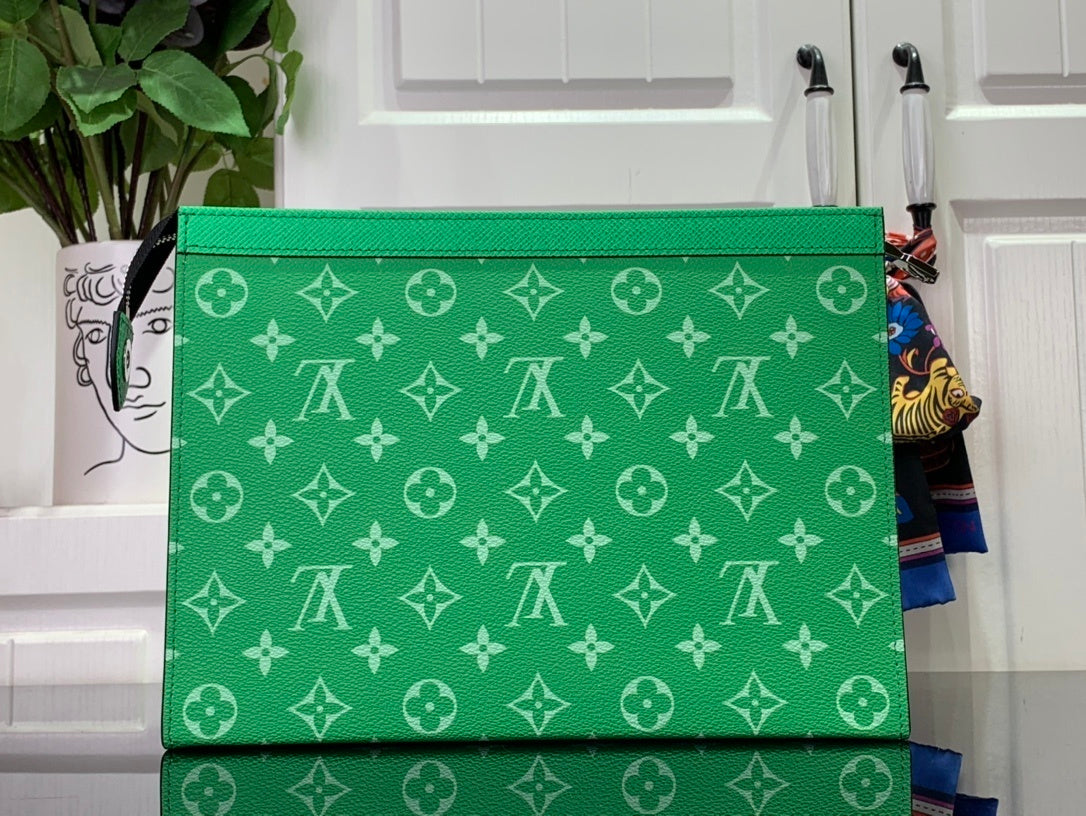 Pochette Louis Vuitton