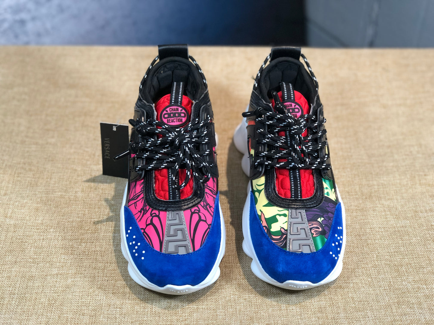 Versace Chain Reaction