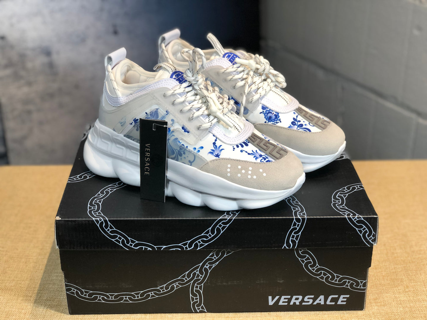 Versace Chain Reaction