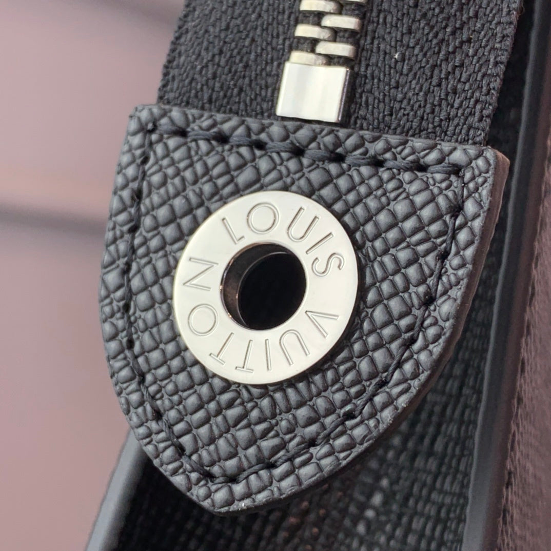 Pochette Louis Vuitton