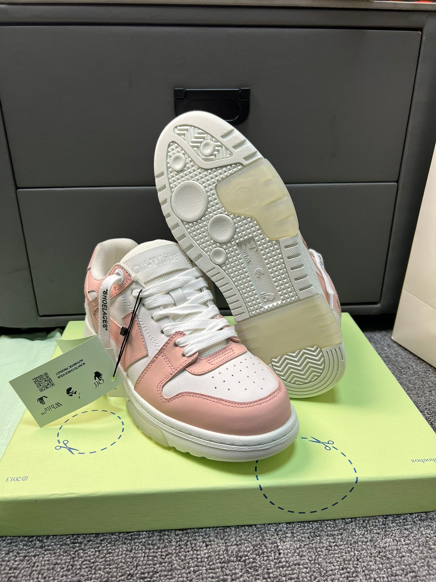 Off-White Out Of Office