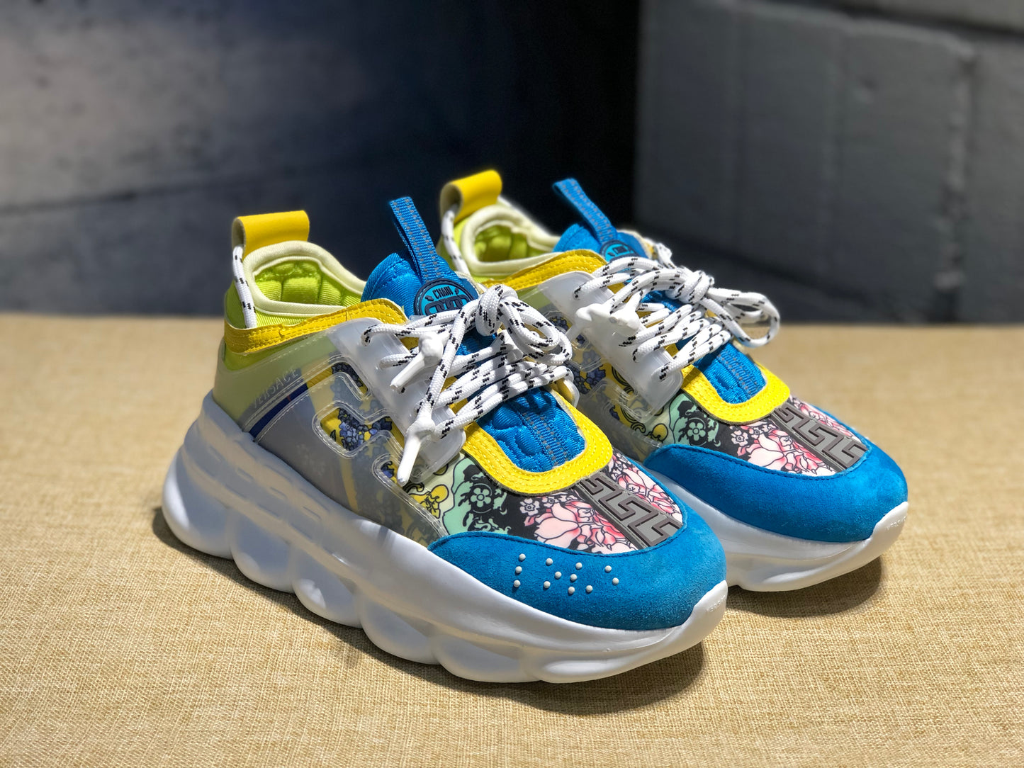 Versace Chain Reaction