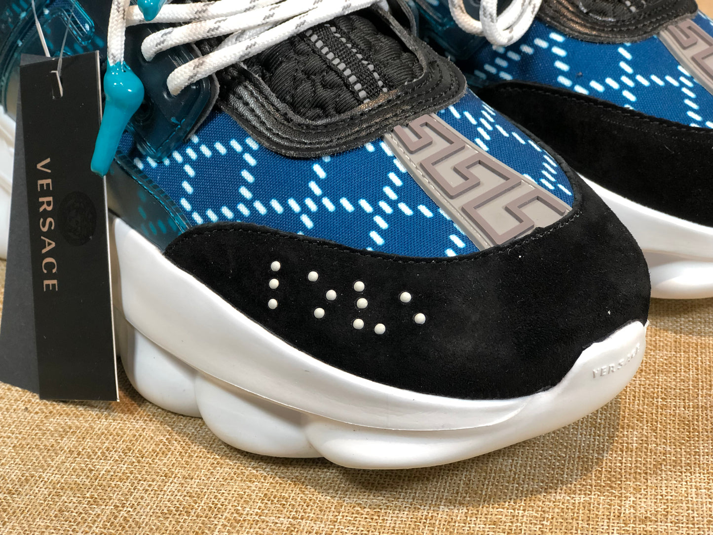 Versace Chain Reaction