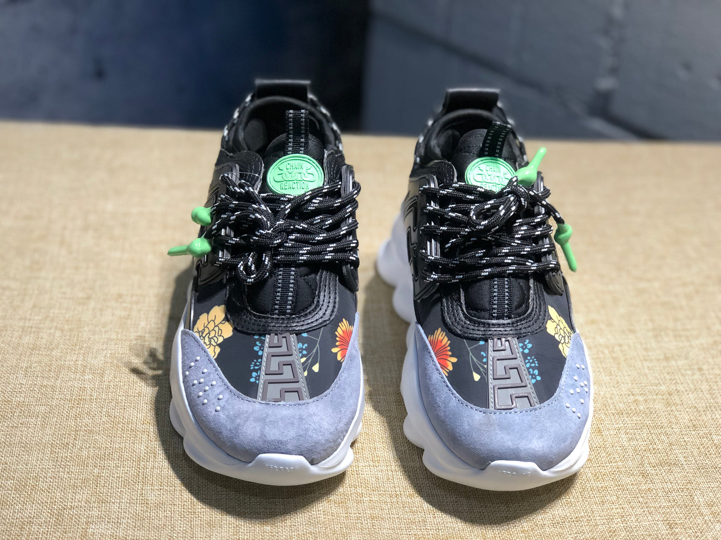 Versace Chain Reaction
