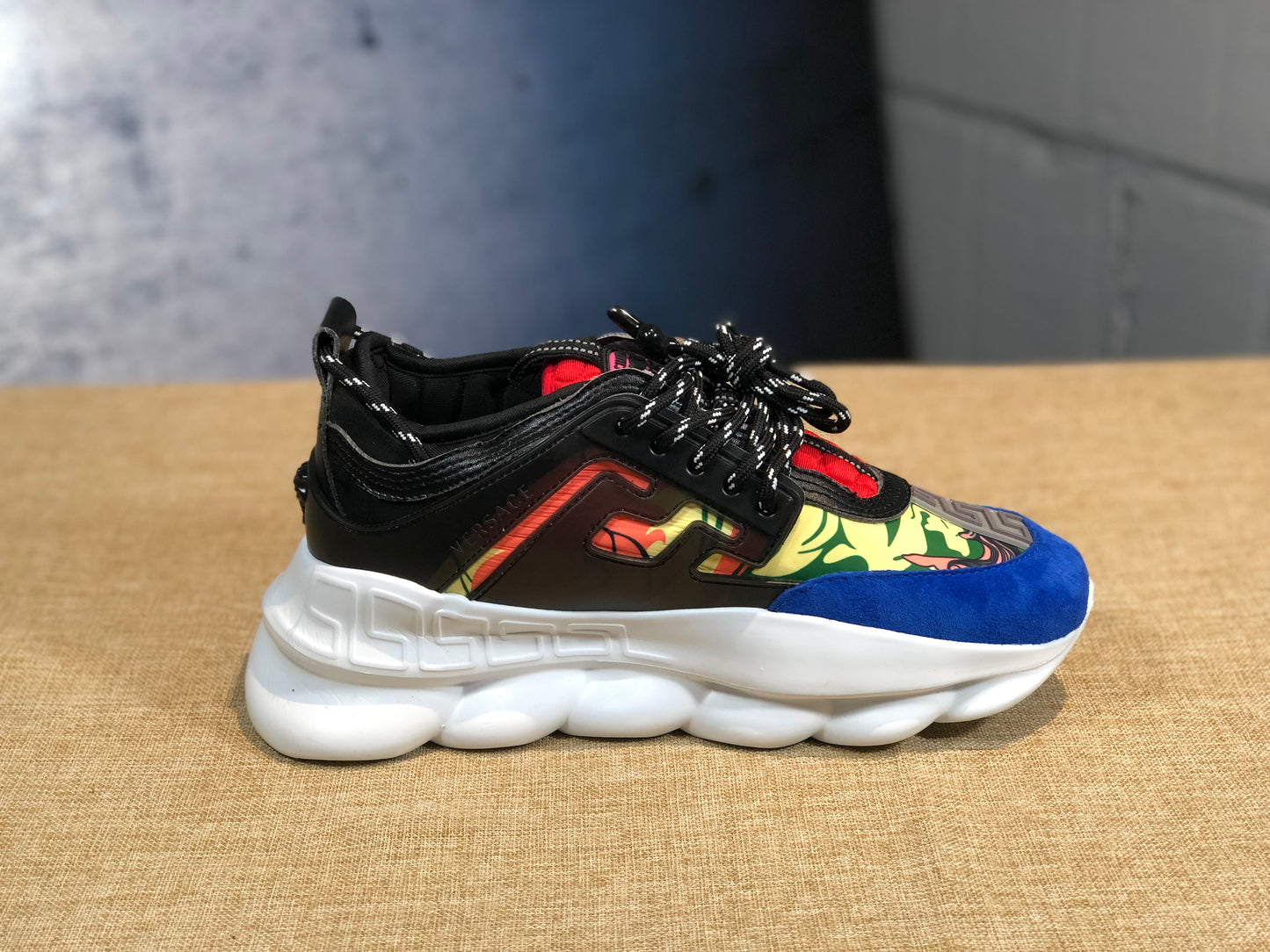 Versace Chain Reaction