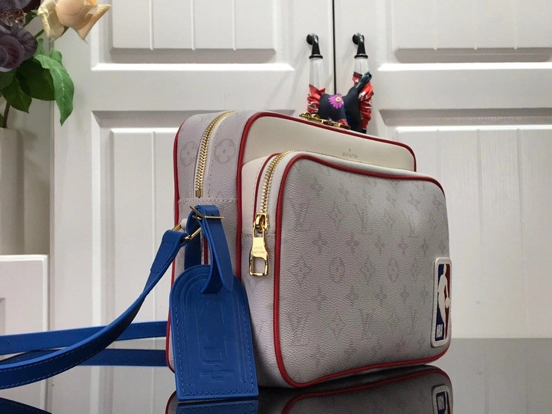 Tracolla Louis Vuitton x NBA
