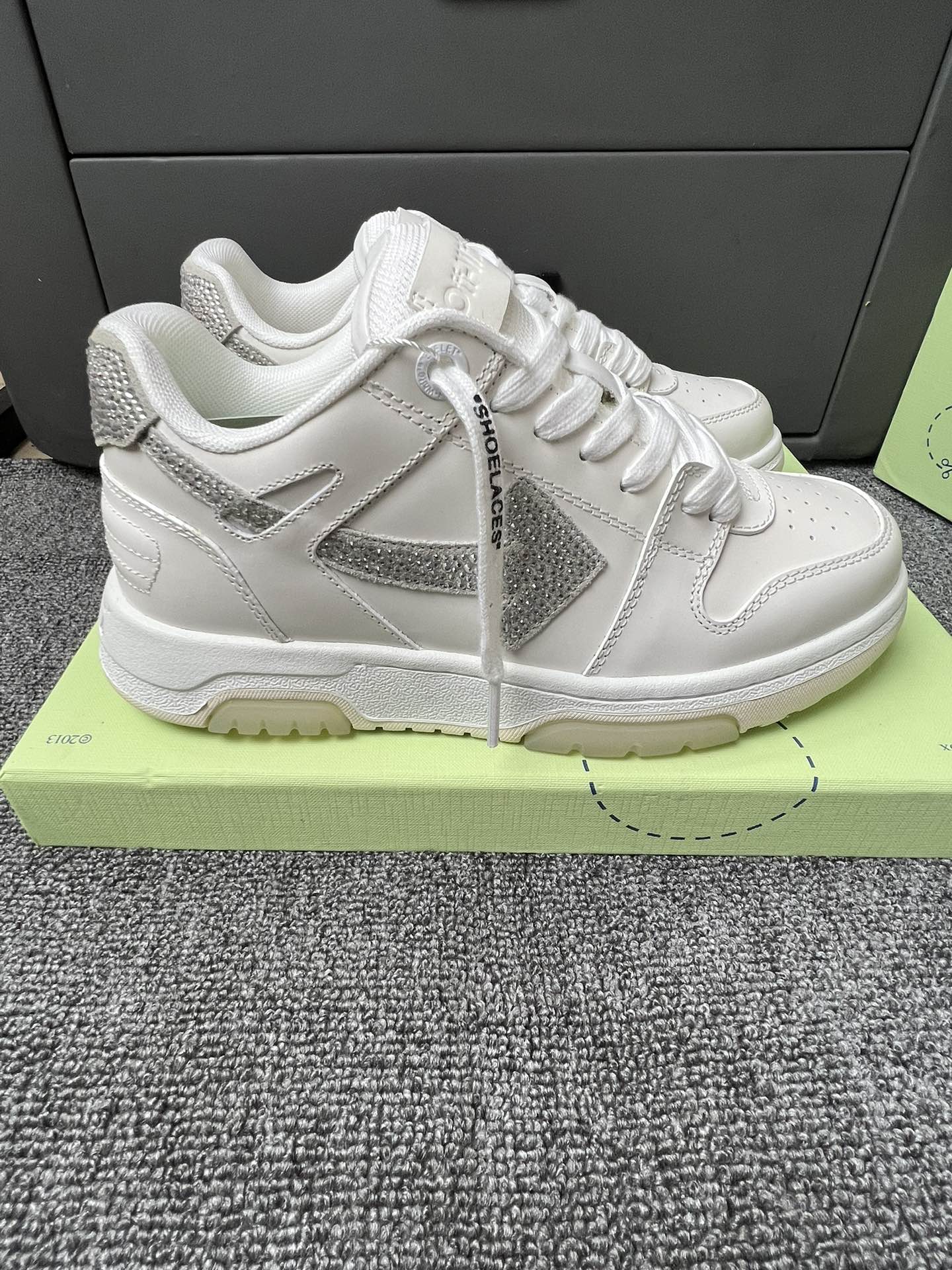 Off-White Out Office