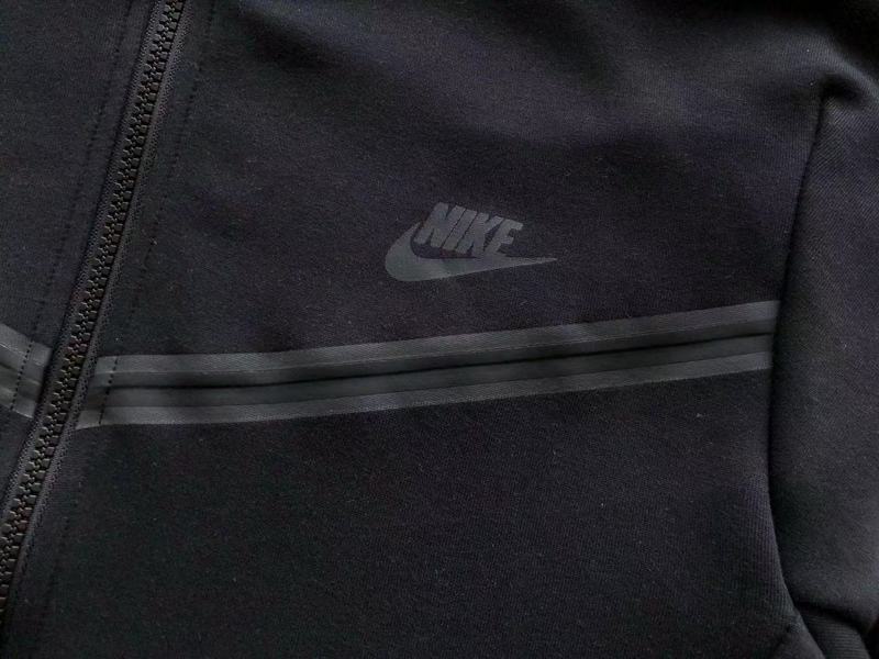 Nike Tech Fleece