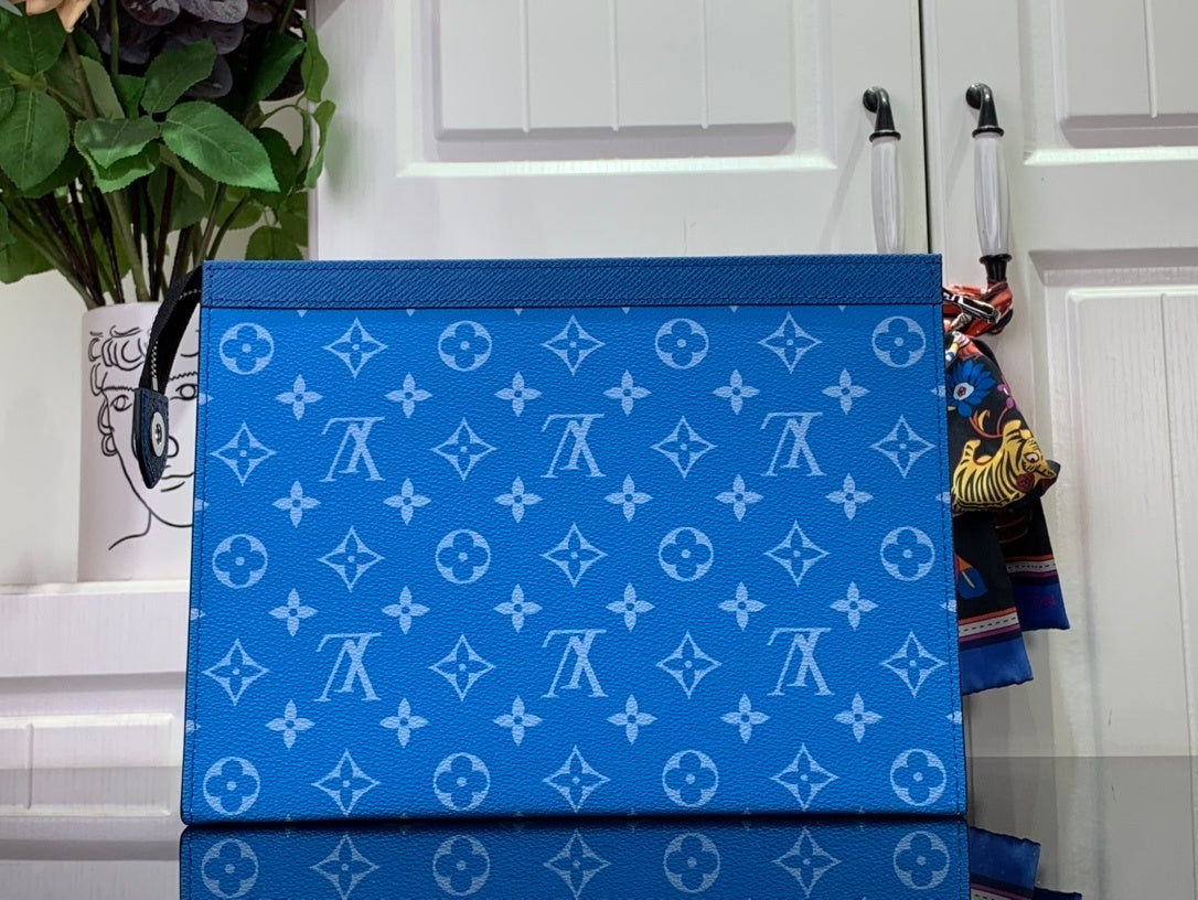 Pochette Louis Vuitton