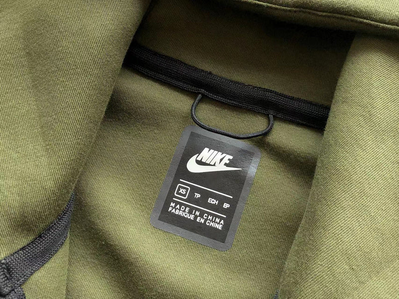 Nike Tech Fleece