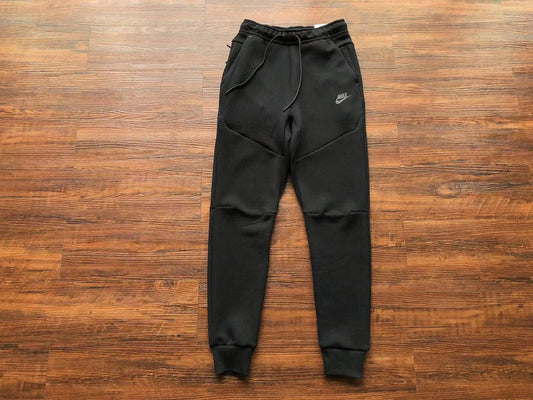 Pantalone Nike Tech