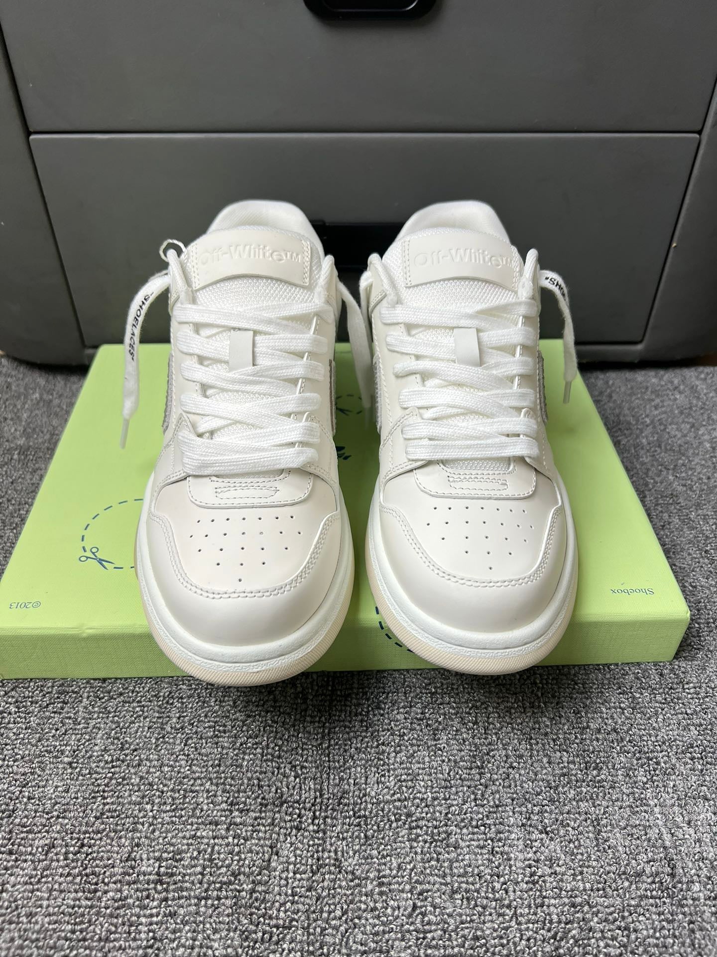 Off-White Out Office