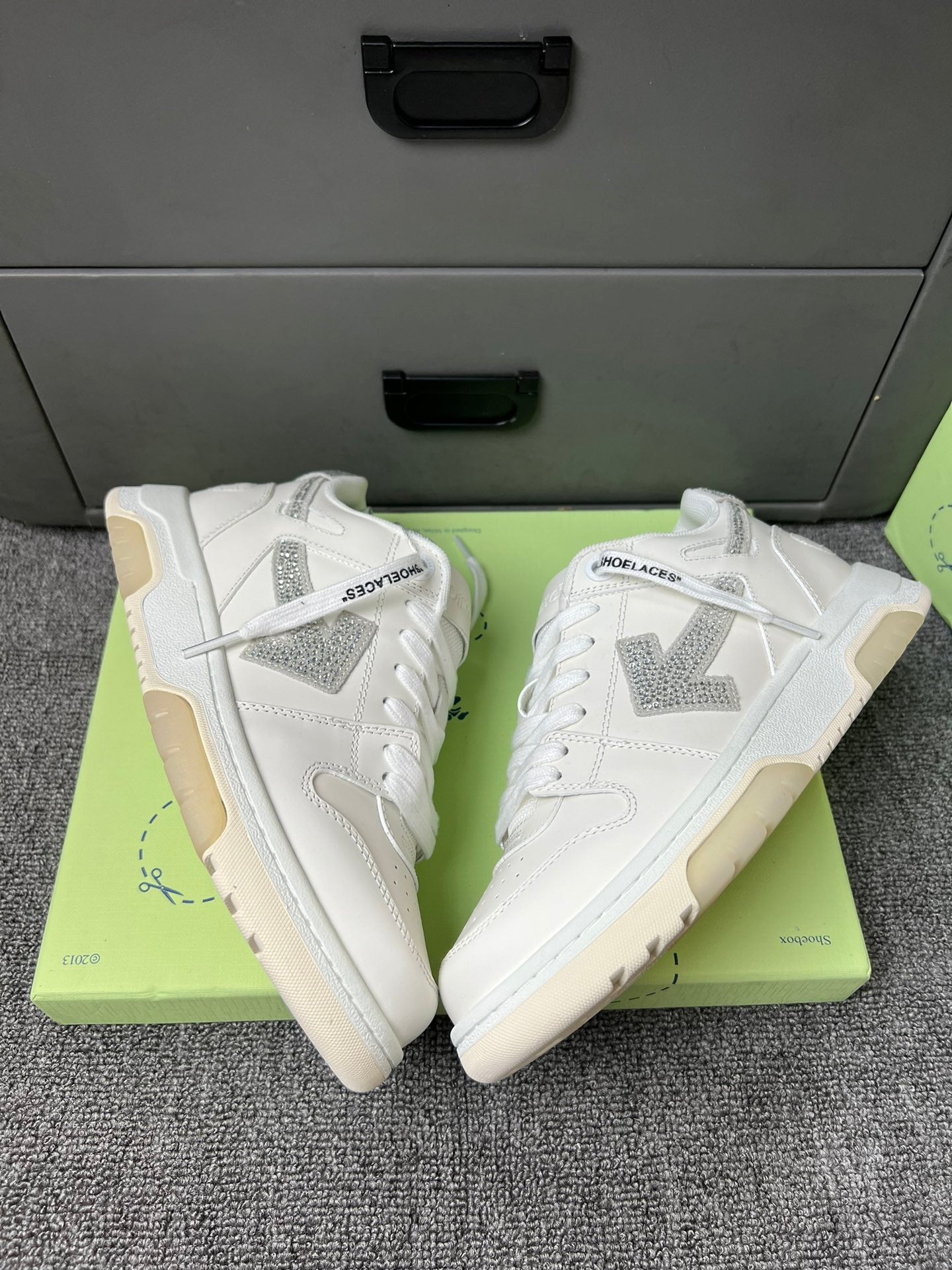 Off-White Out Office