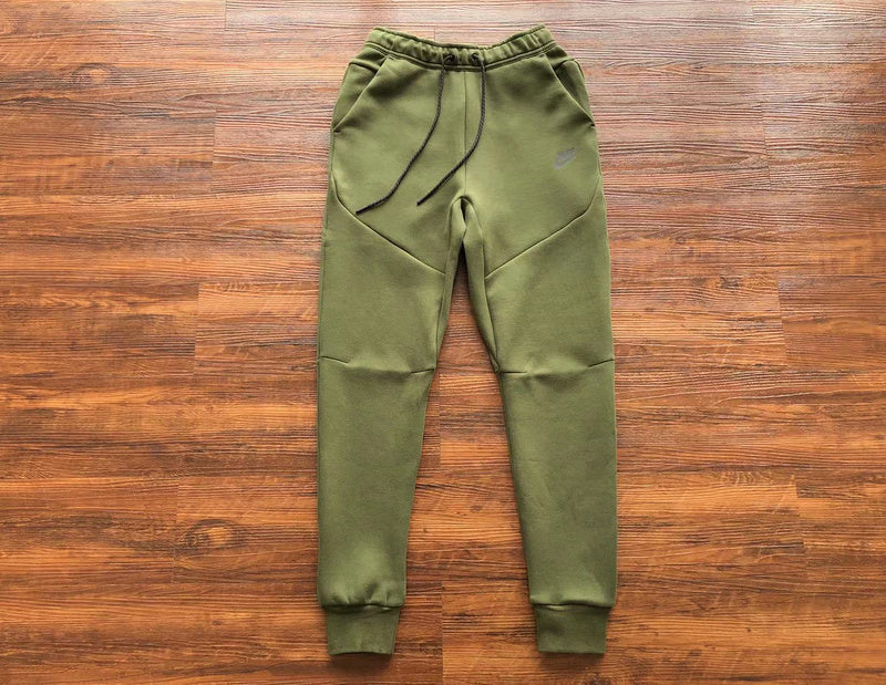 Pantalone Nike Tech Fleece