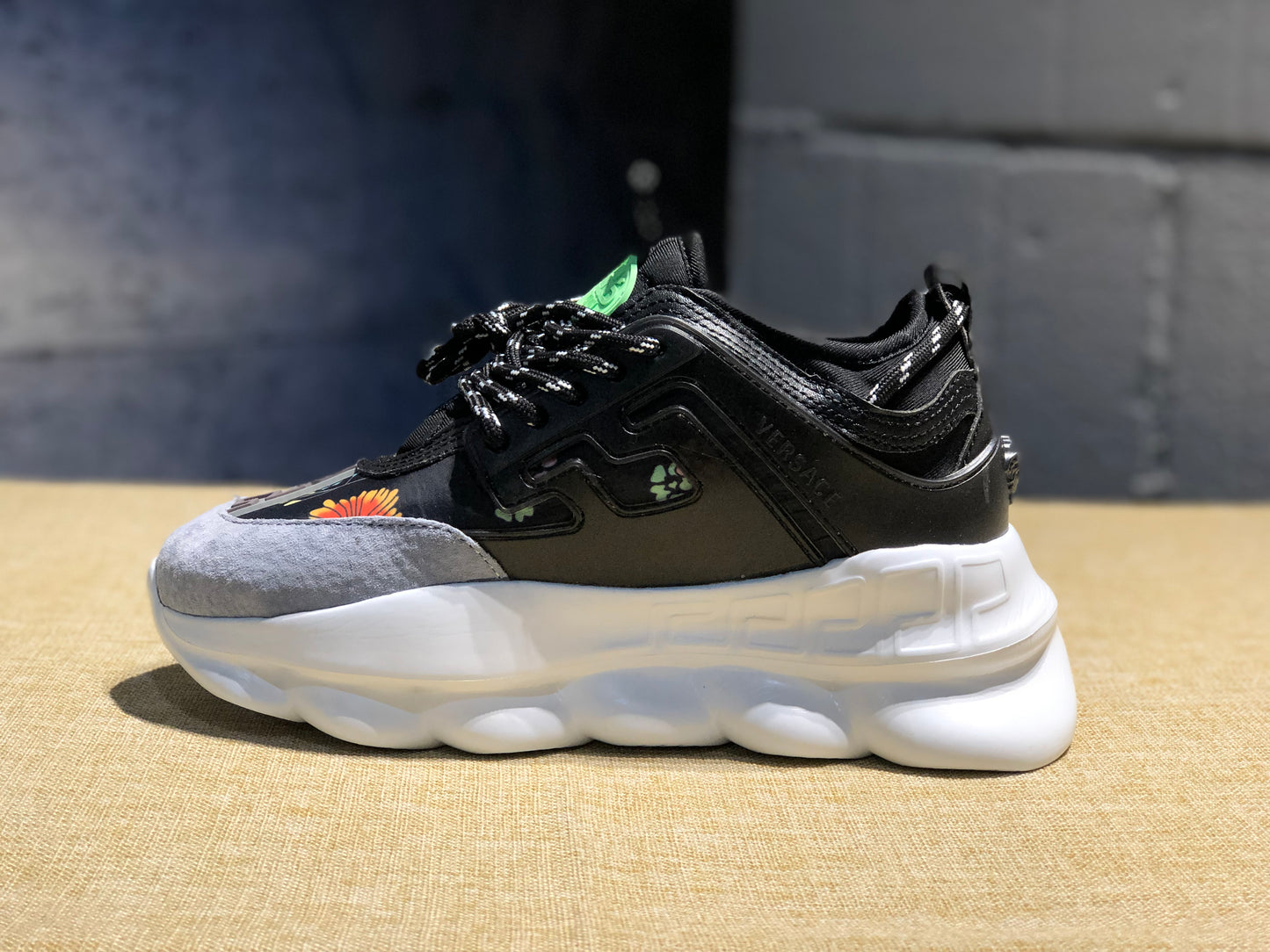 Versace Chain Reaction