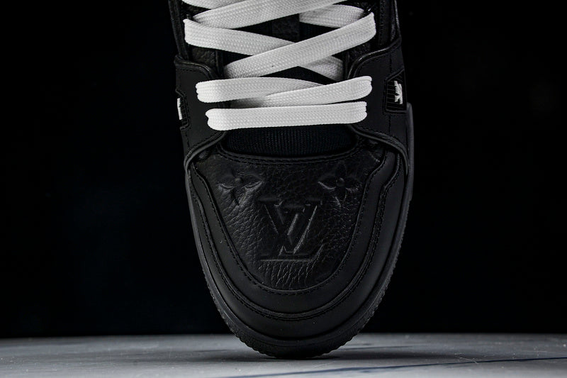 Trainer