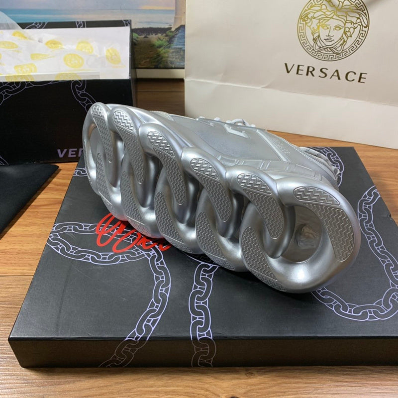 Versace Chain Reaction