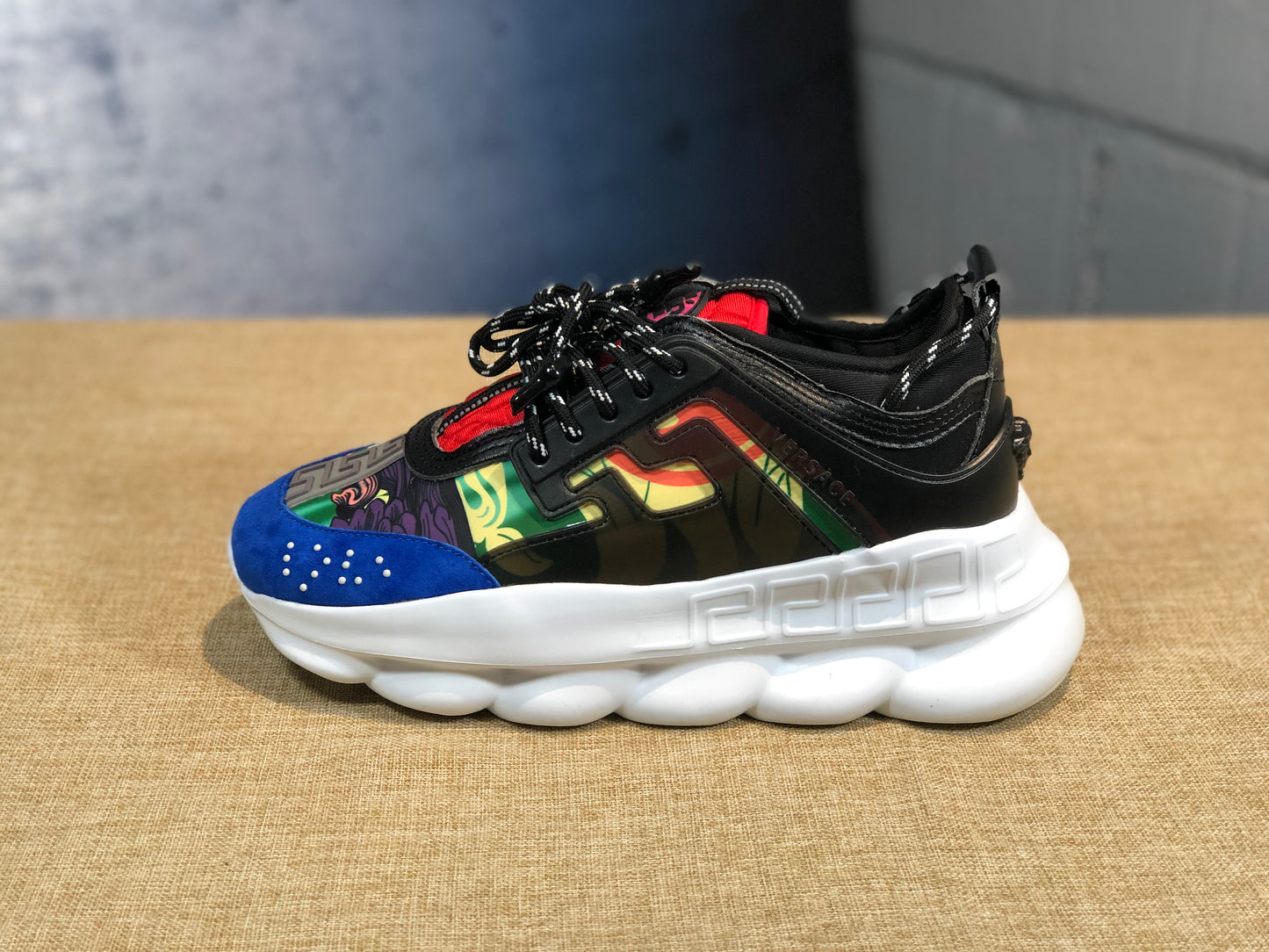 Versace Chain Reaction