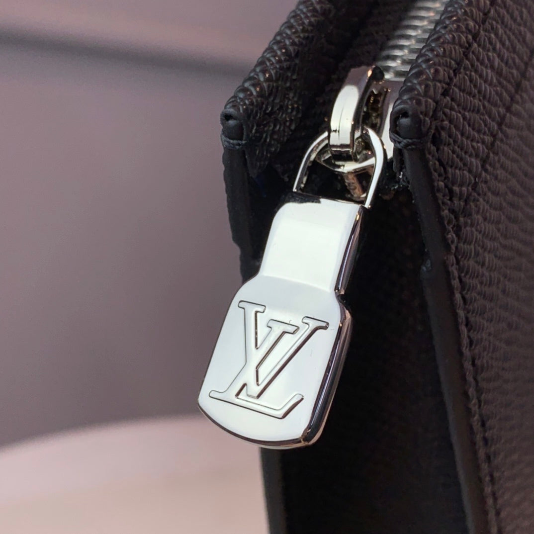 Pochette Louis Vuitton