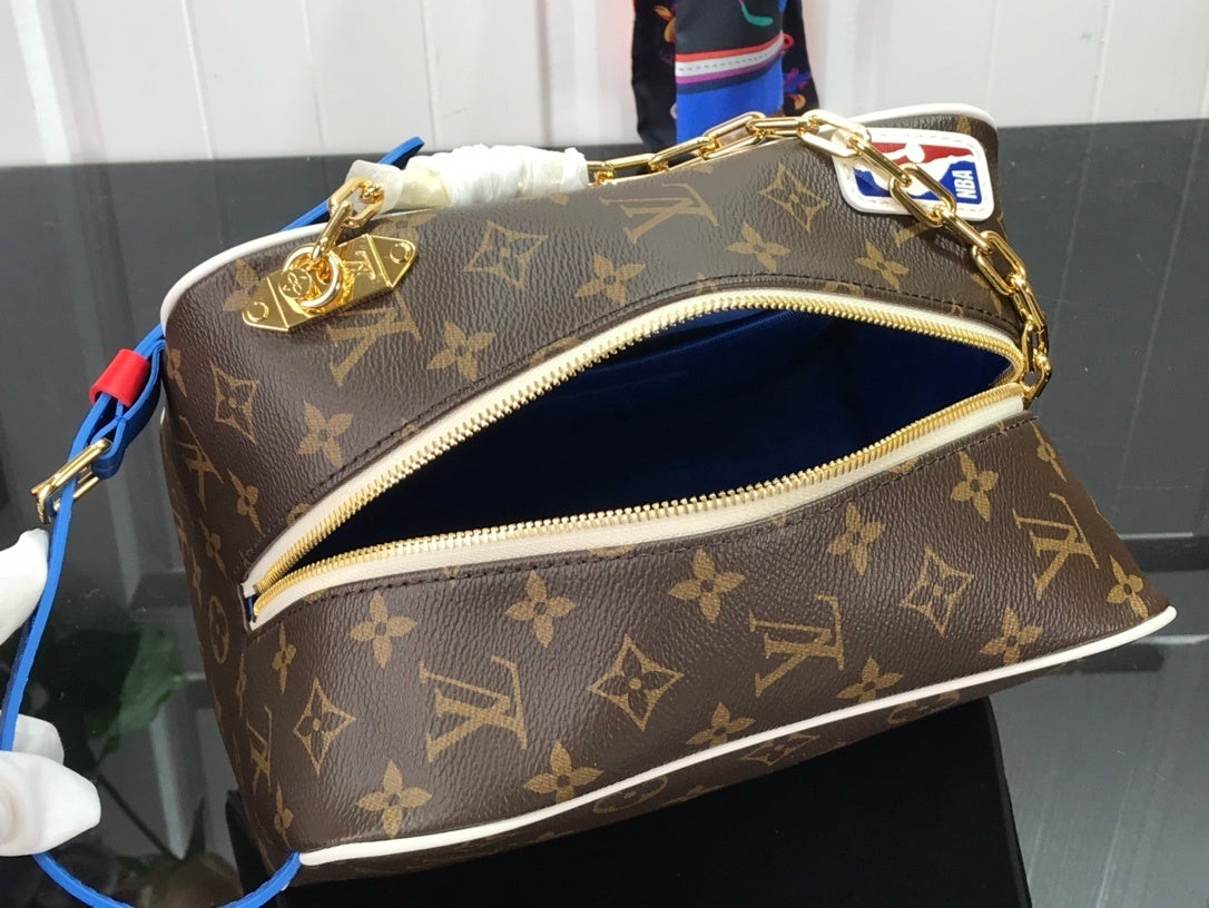 Pochette Louis Vuitton x NBA
